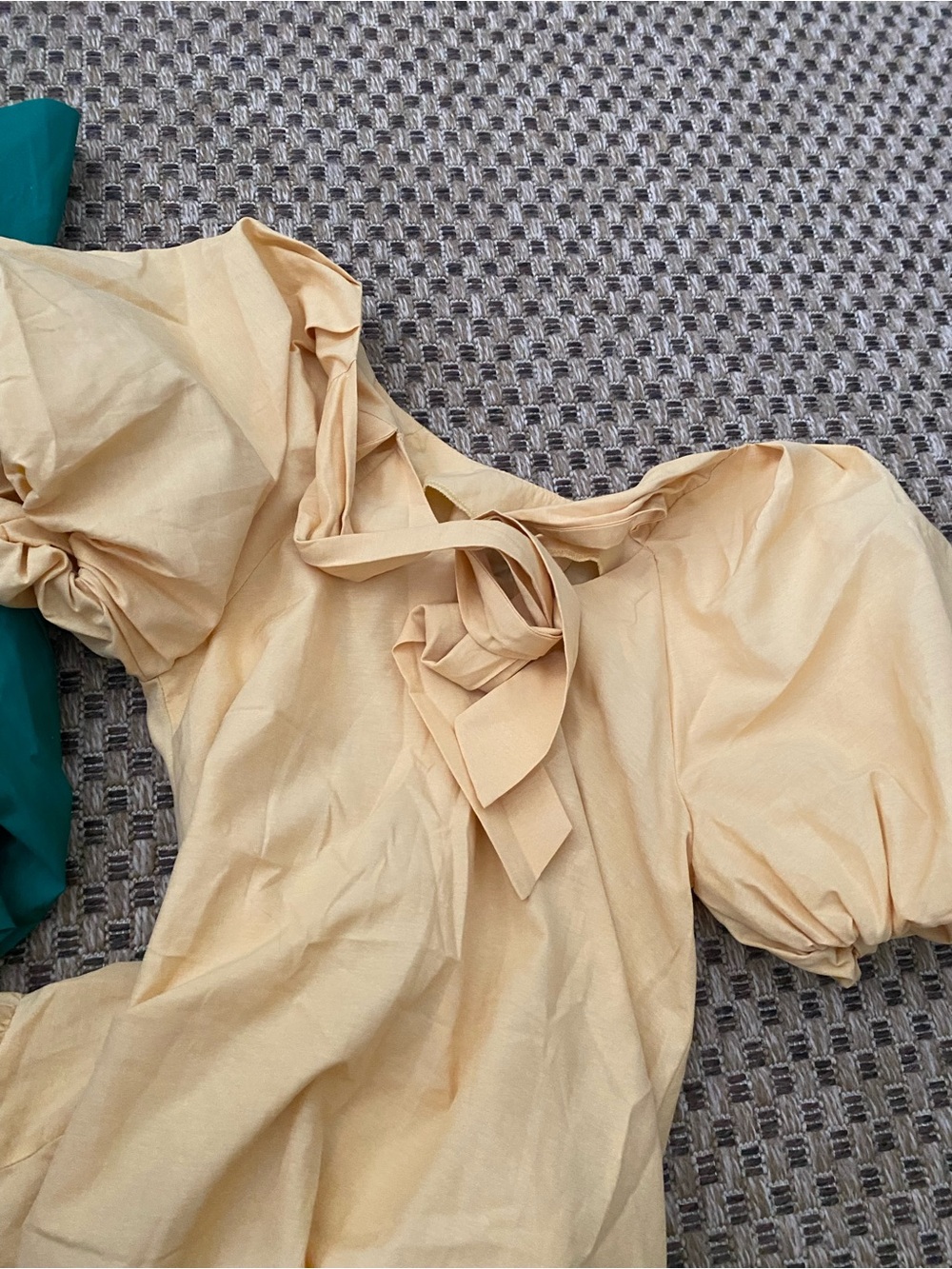 Women’s Cream Tie-Neck Puff Sleeve Dress